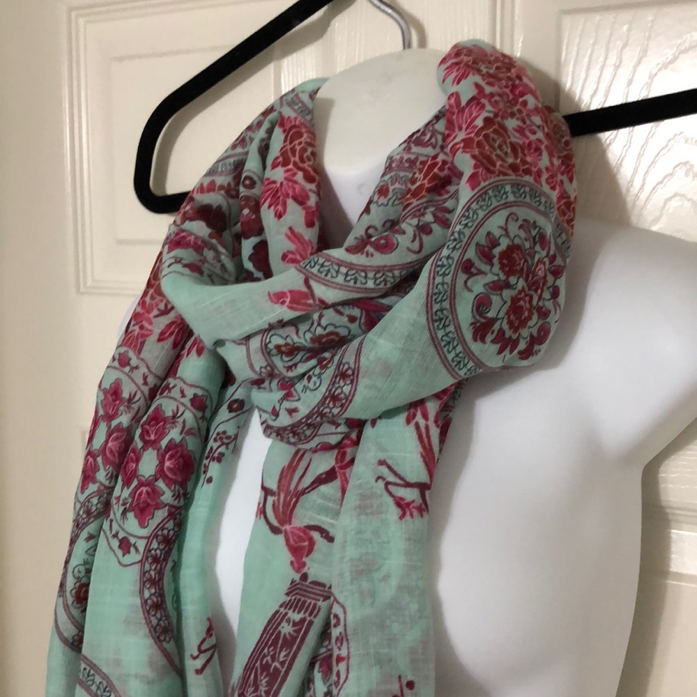 Scarf - Picture 3 of 3